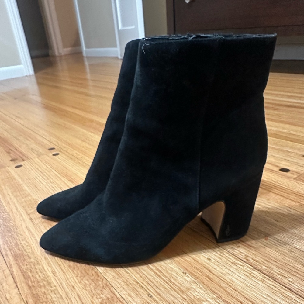 Sam Edelman pointed toe suede booties
